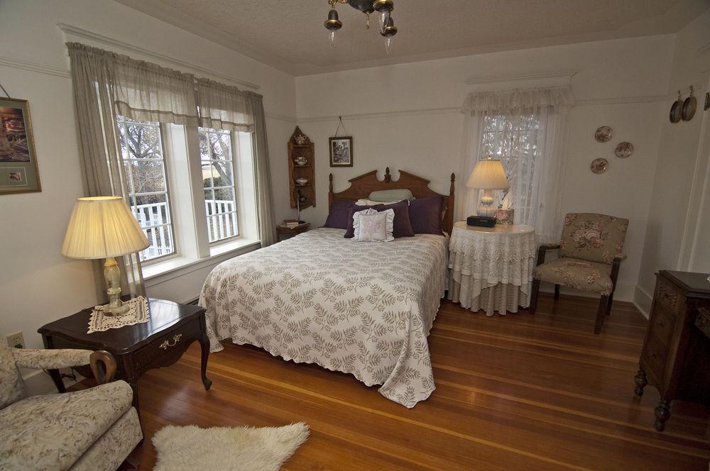 Sproule Heritage Bed & Breakfast Strathmore Eksteriør billede