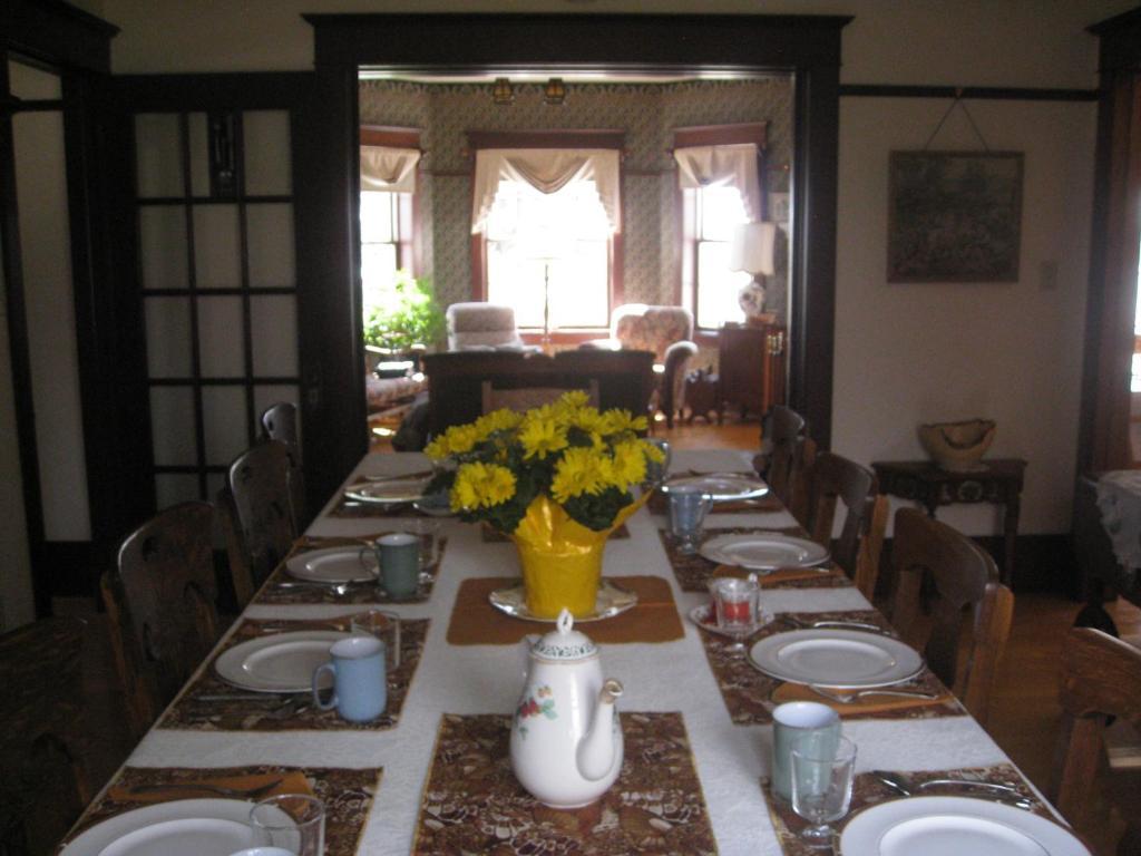Sproule Heritage Bed & Breakfast Strathmore Eksteriør billede