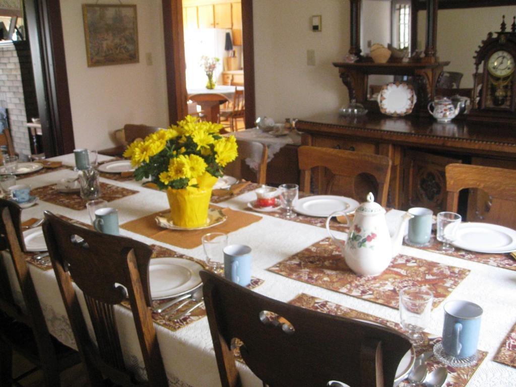 Sproule Heritage Bed & Breakfast Strathmore Eksteriør billede
